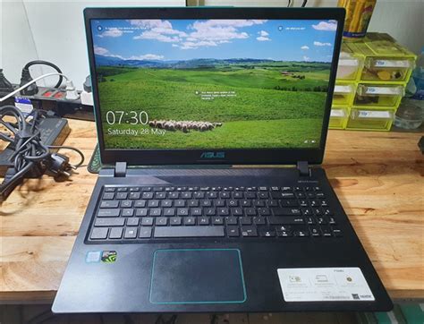 Asus X560 .